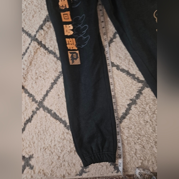 Primitive Skateboard Street Brand Embroidered Joggers Small - Picture 6 of 9
